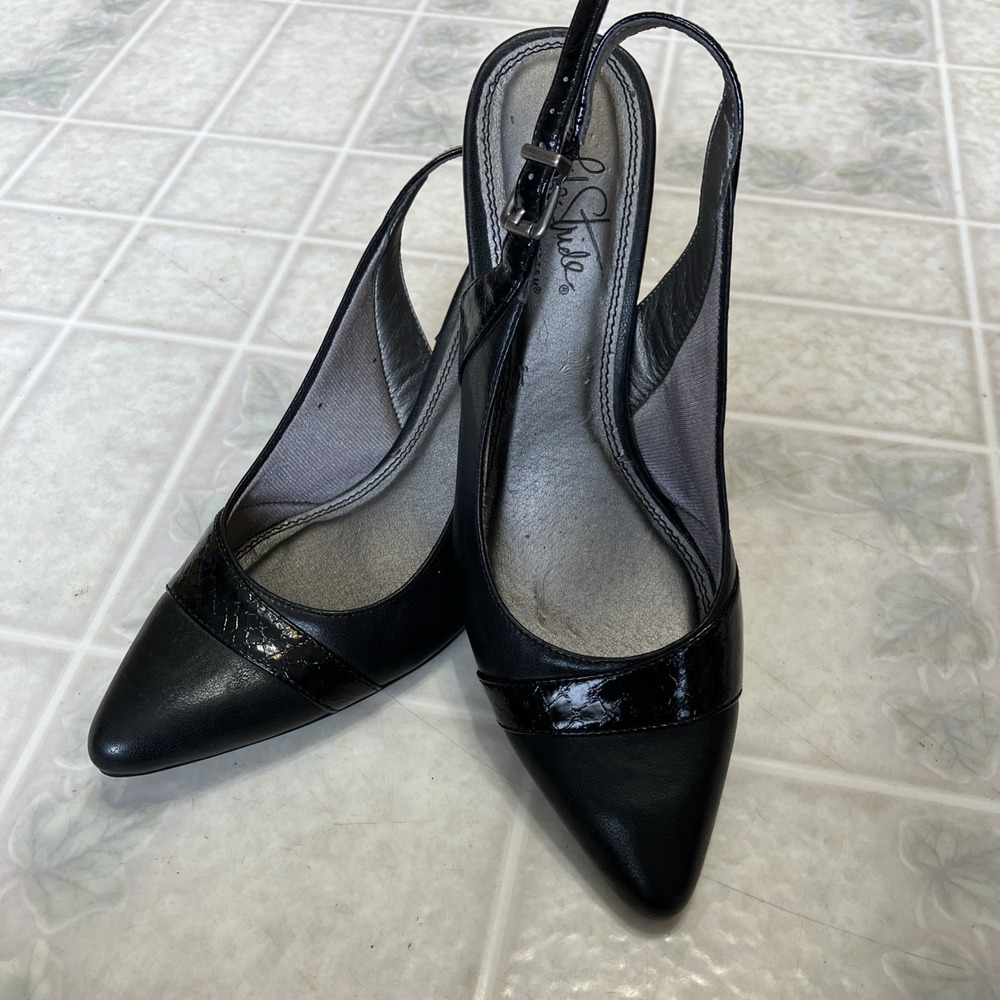 Life Stride Sassy Black Elegant slingback Pumps Heels Size 7 M Pointed Toe